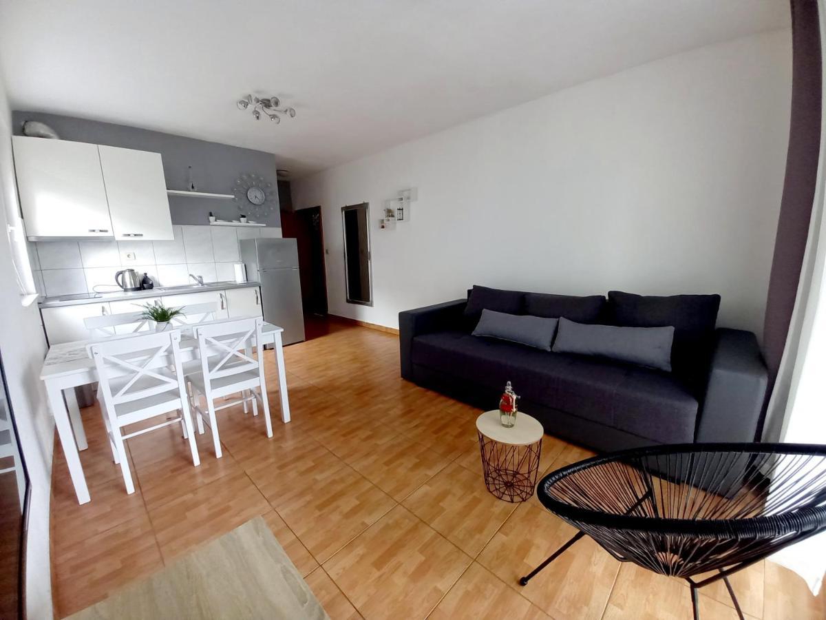 Apartments Marusic Makarska Exterior foto