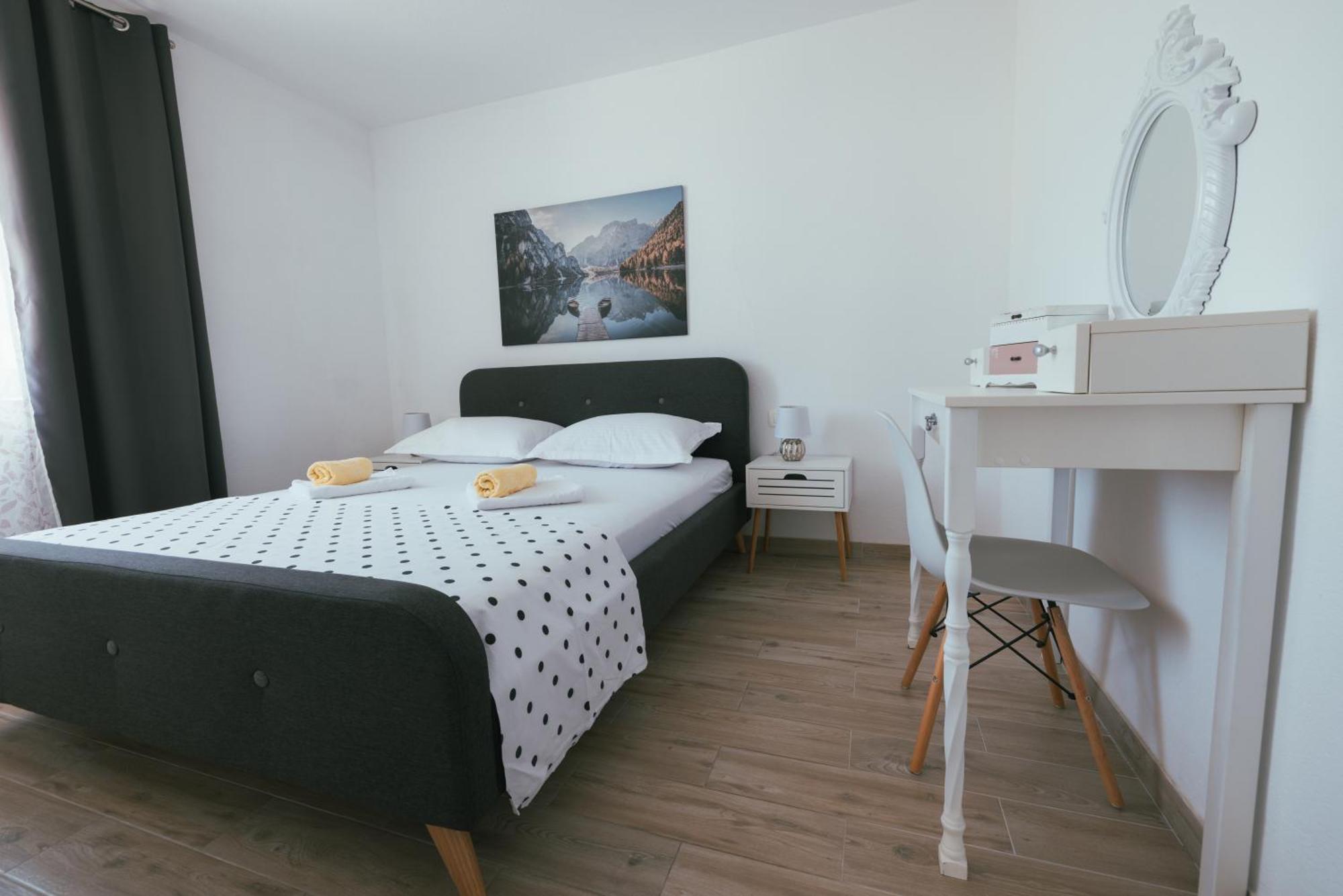 Apartments Marusic Makarska Habitación foto