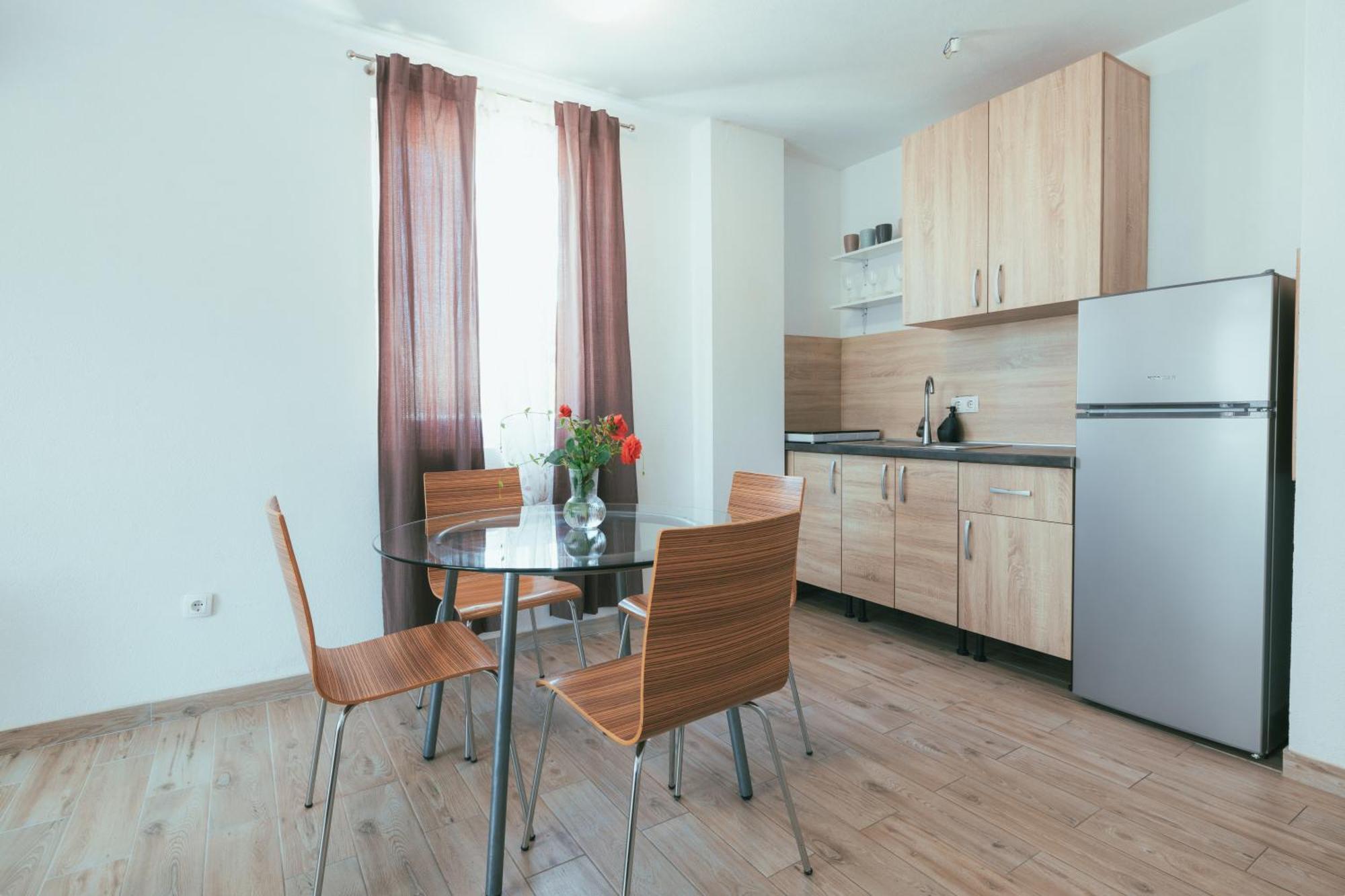 Apartments Marusic Makarska Habitación foto